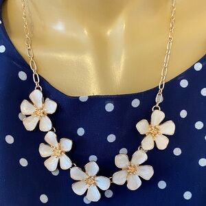 Costumes jewelry by Penningtons necklace & matching earrings NWT gold colour